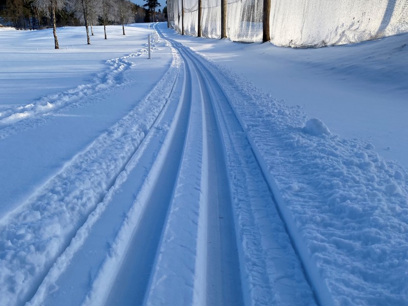 Skidspår på golfbanan